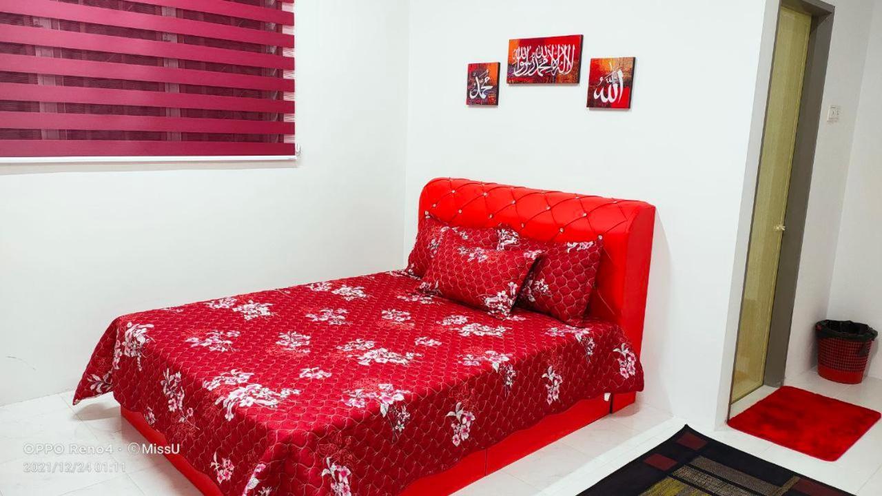 Rania Homestay With Private Pool Seri Iskandar Perak Near Utp Uitm Kampong Bota Road Exterior photo